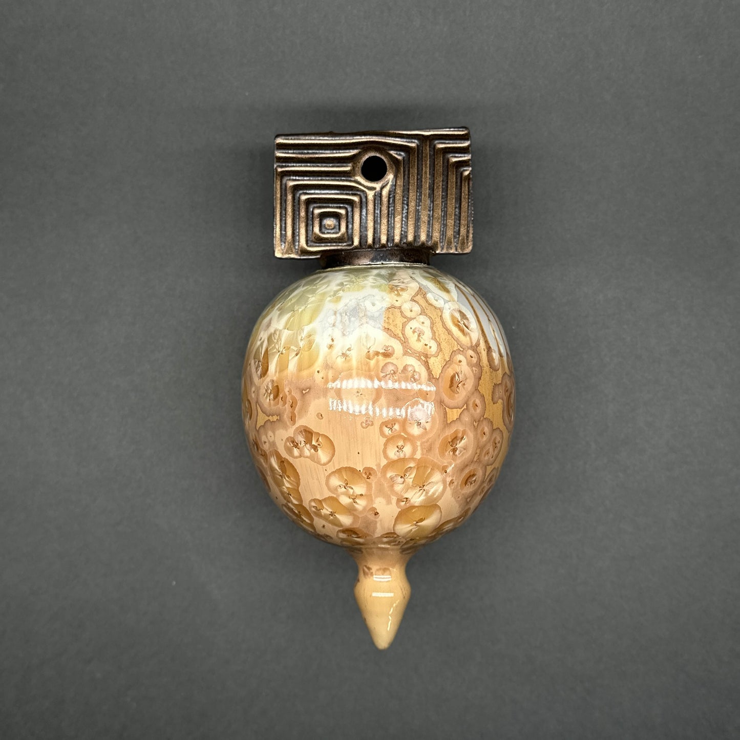 Wu-Lu Ornament in Coffee and Cream
