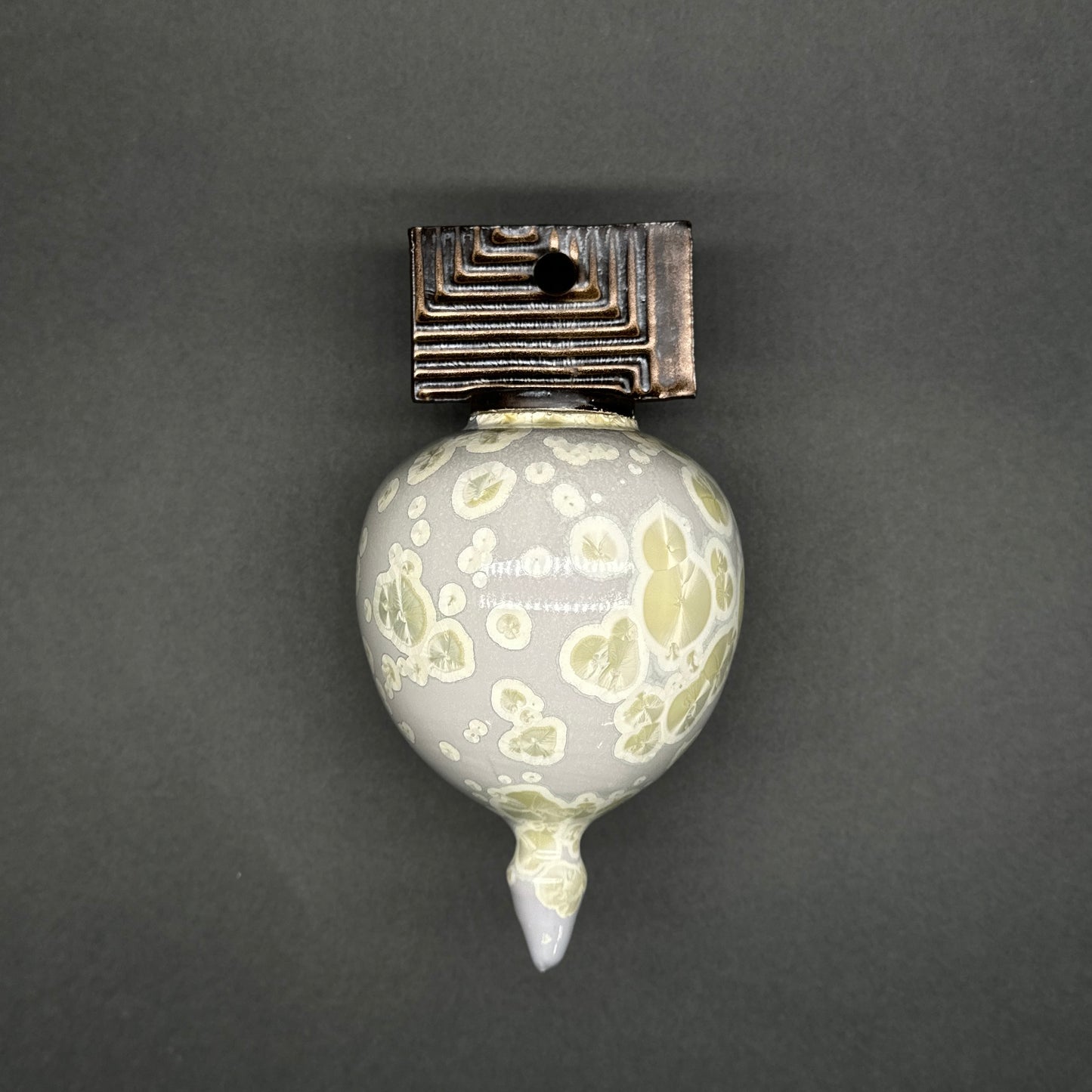 Wu-Lu Ornament in Cream Gold